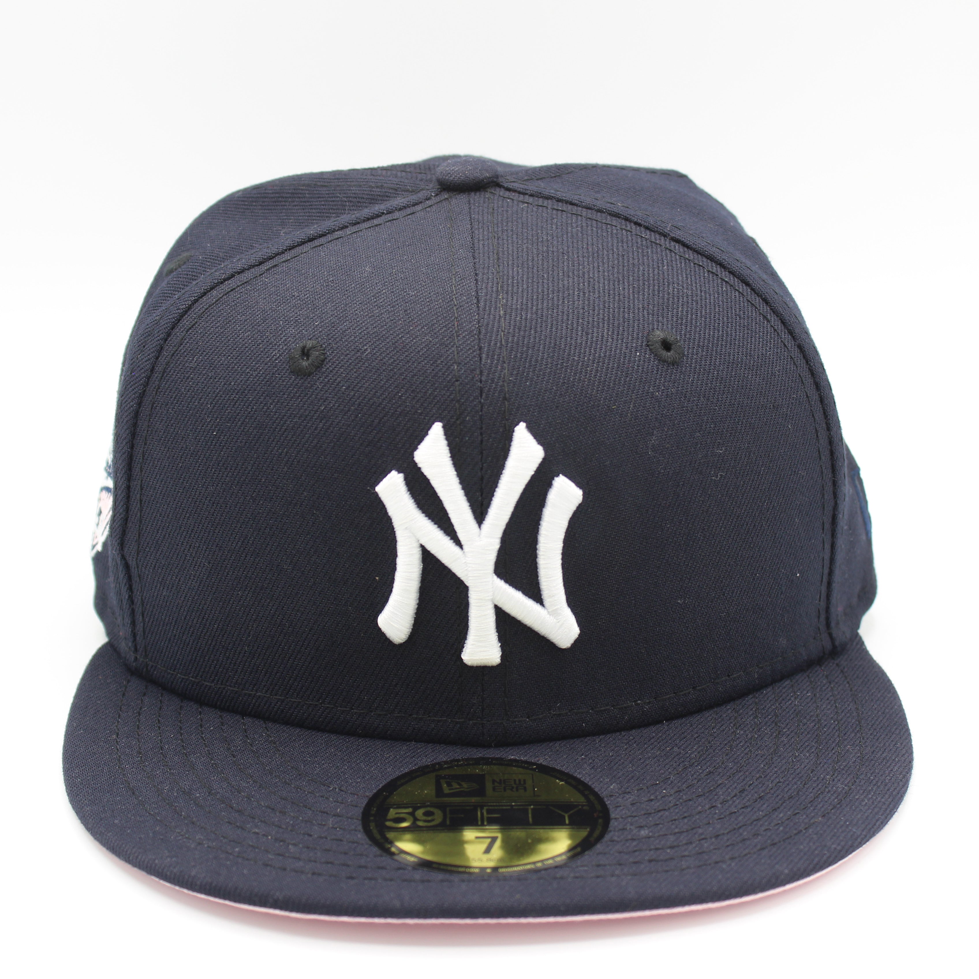 New Era Mens MLB New York Yankees 1996 World Series 59FIFTY Fitted Hat 70733788 Sky Blue, Pink Undervisor 7 5/8