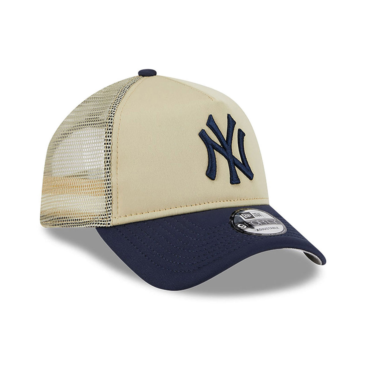 Black New Era MLB New York Yankees 9FORTY Side Patch Cap