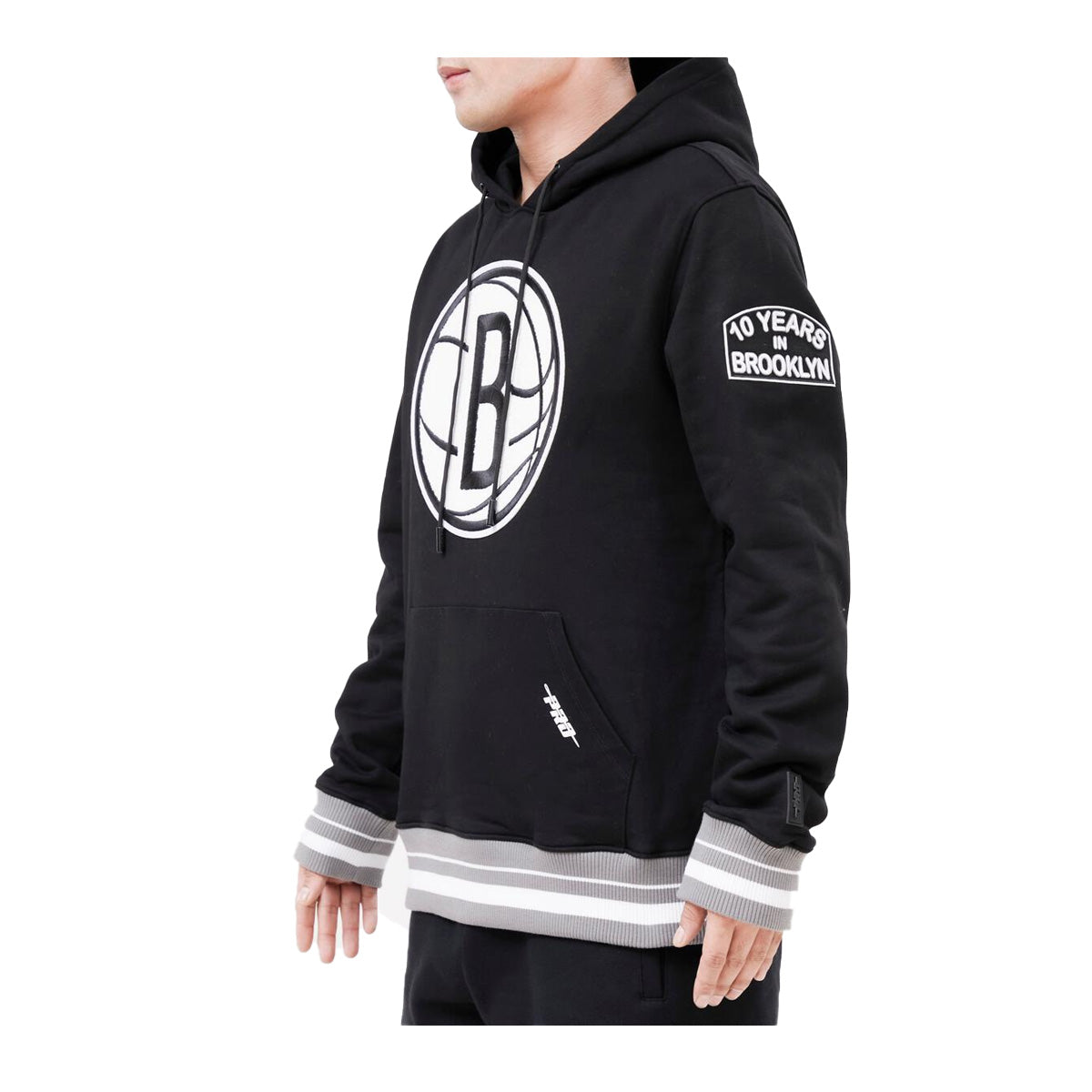 BROOKLYN NETS OLD ENGLISH LOGO HOODIE (BLACK) – Pro Standard